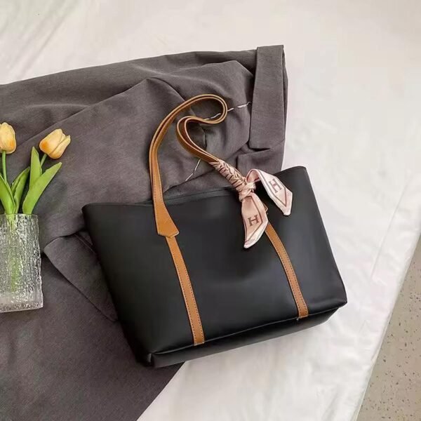 Rosa Vintage-Inspired Bag - Image 3