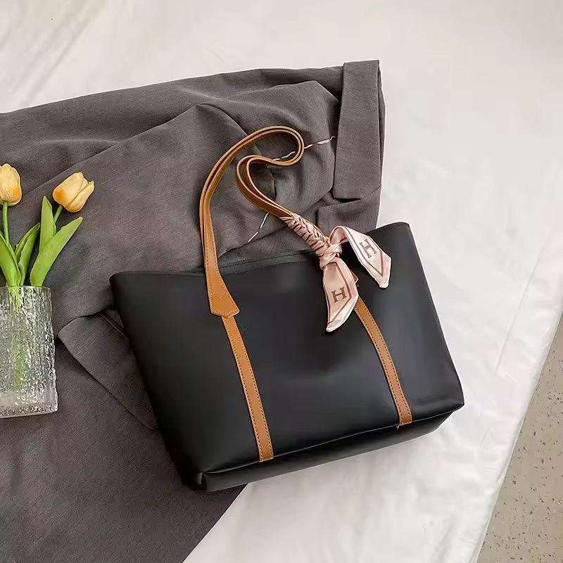 Rosa Vintage-Inspired Bag - Image 3
