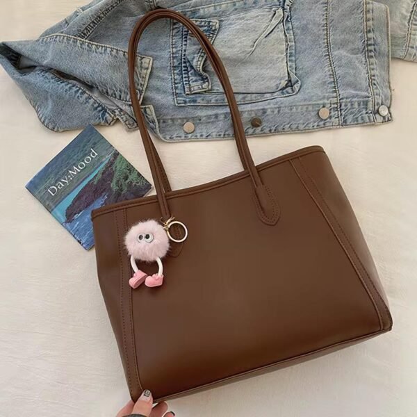 Serena Quilted Shoulder Bag - Image 2