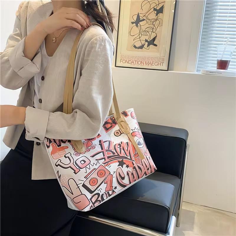 Amara Everyday Tote - Image 3
