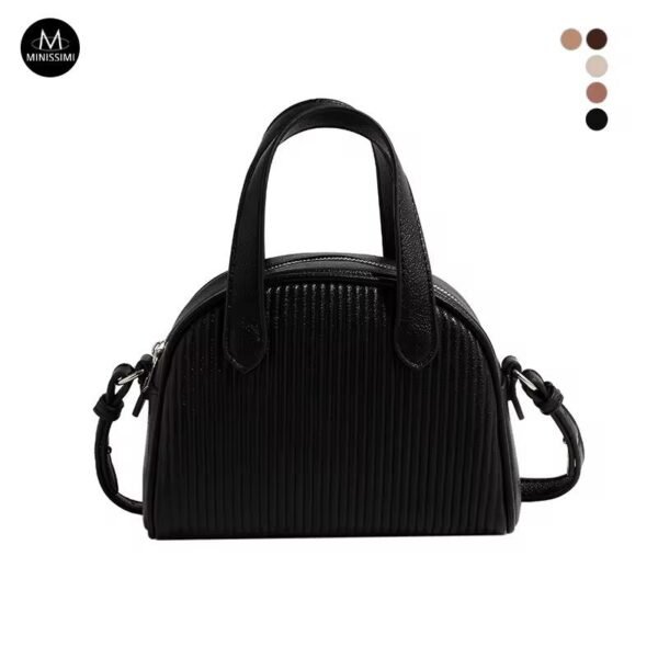 Luna Classic Handbag