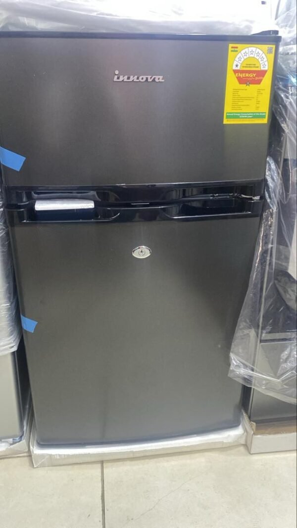 Innova Table Top with Top Freezer