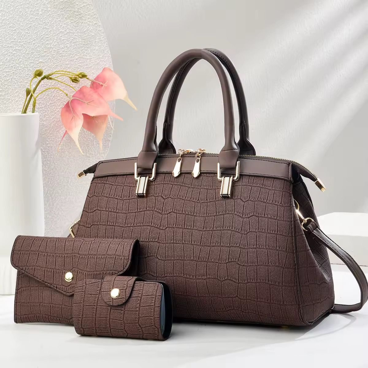 Golden Aura Bag - Image 3