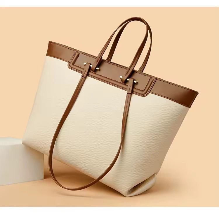 Regalia Luxe Handbag - Image 2